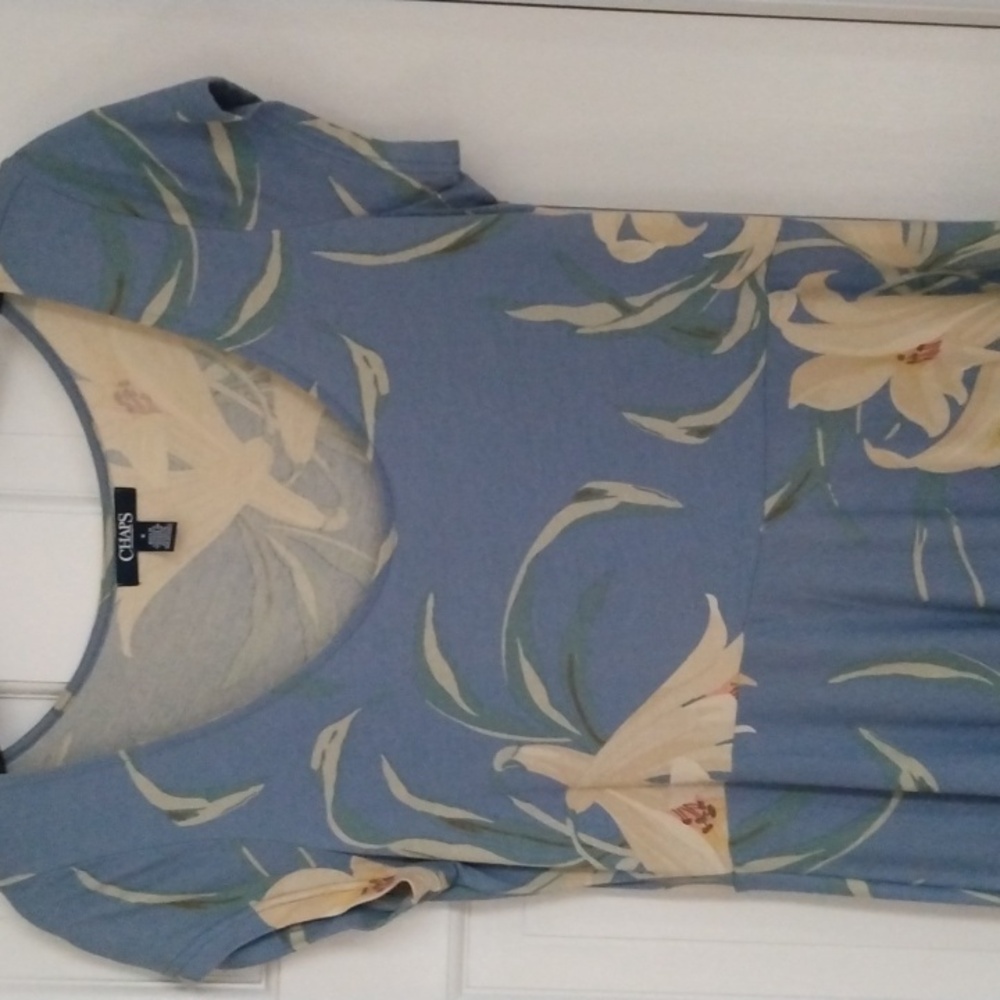 Chaps summer weight ankle length dress. Size medium. 100% cotton. Easy care.
